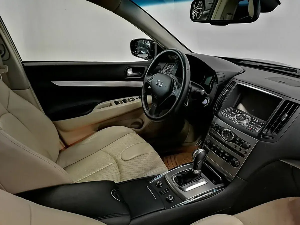 Infiniti G