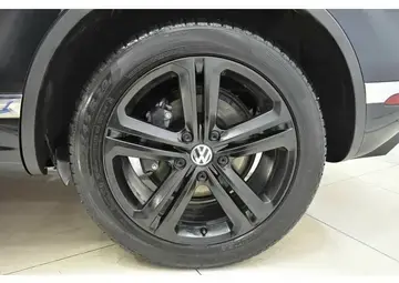 Volkswagen Touareg Вид 5