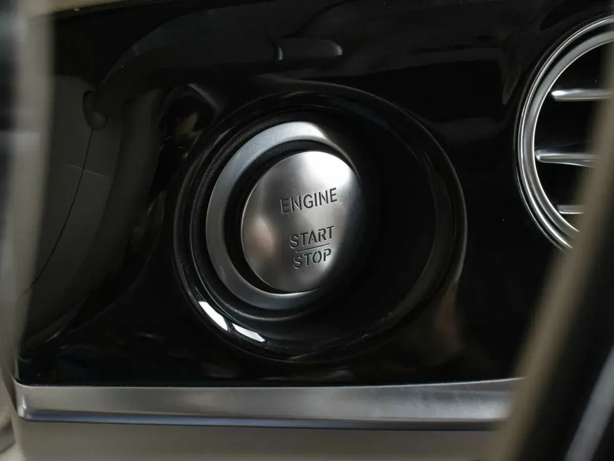 Mercedes benz S-Класс