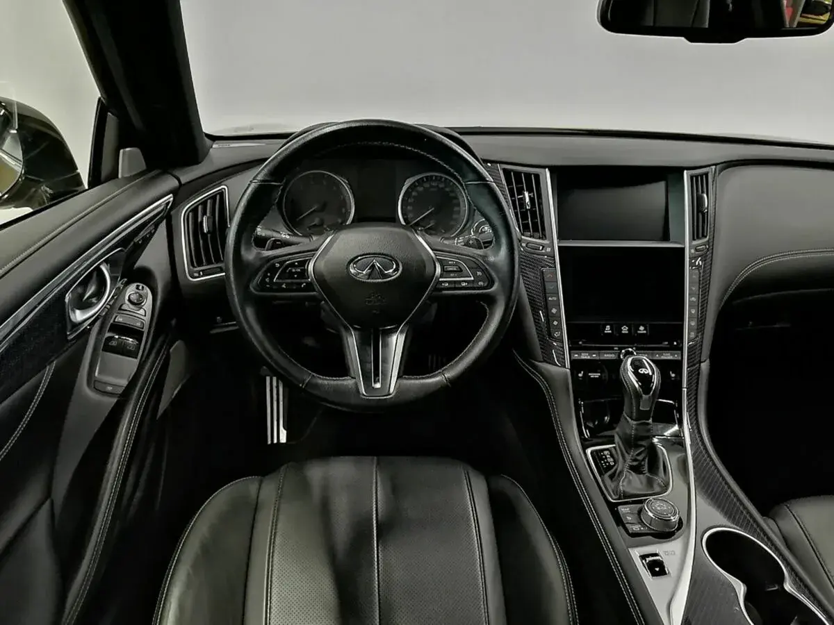 Infiniti Q60
