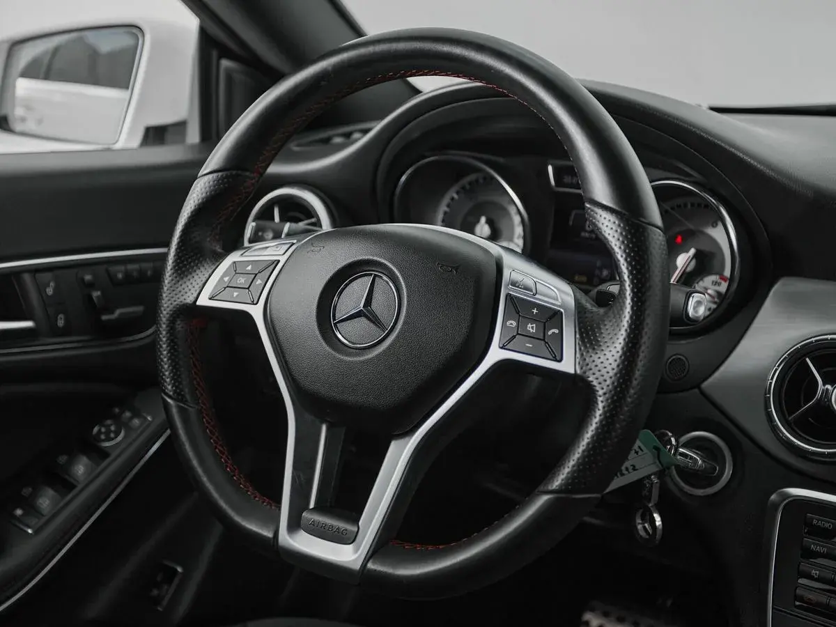 Mercedes benz CLA