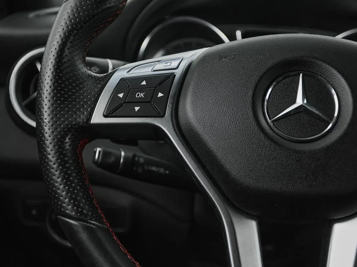 Mercedes benz CLA