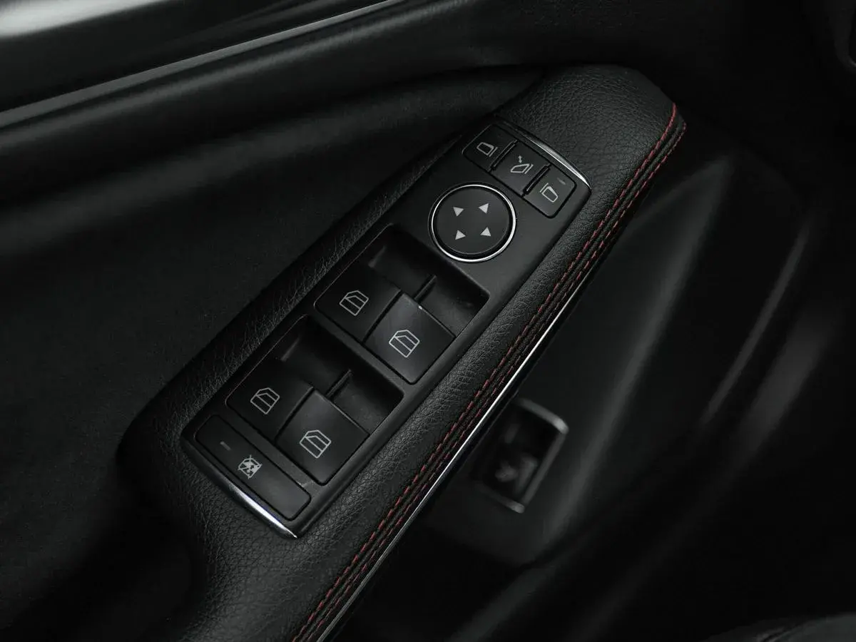 Mercedes benz CLA