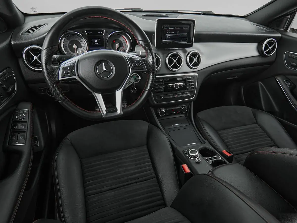 Mercedes benz CLA