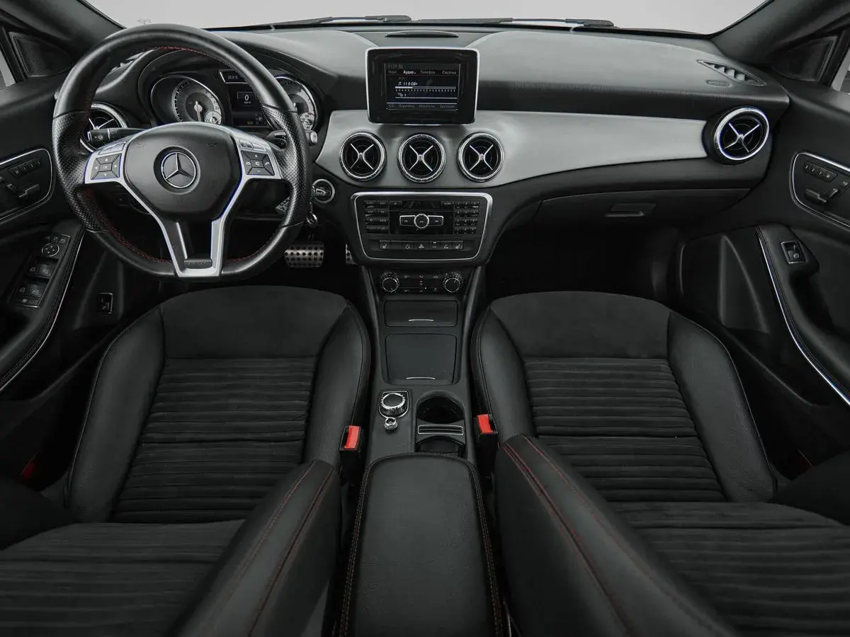 Mercedes benz CLA