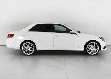 Mercedes benz E-Класс Вид 4