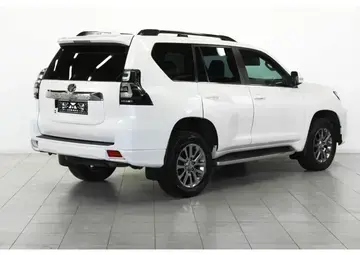 Toyota Land Cruiser Prado Вид 4