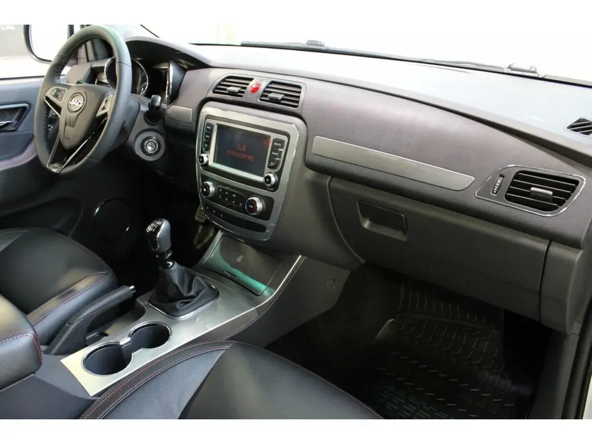 Jac T6