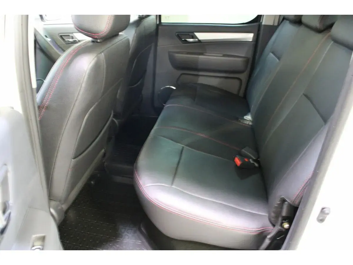 Jac T6