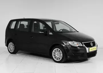 Volkswagen Touran Вид 2