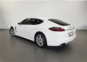 Porsche Panamera Вид 2
