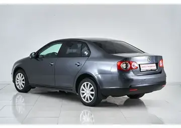 Volkswagen Jetta Вид 4