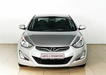 Hyundai Elantra Вид 2