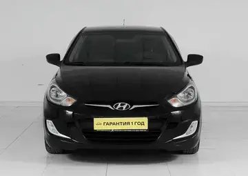 Hyundai Solaris Вид 2