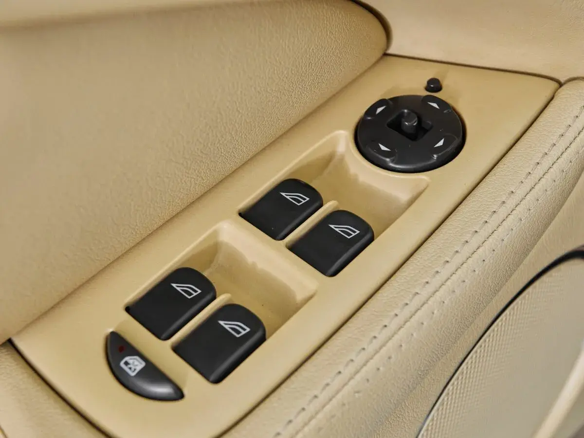 Jaguar X-Type