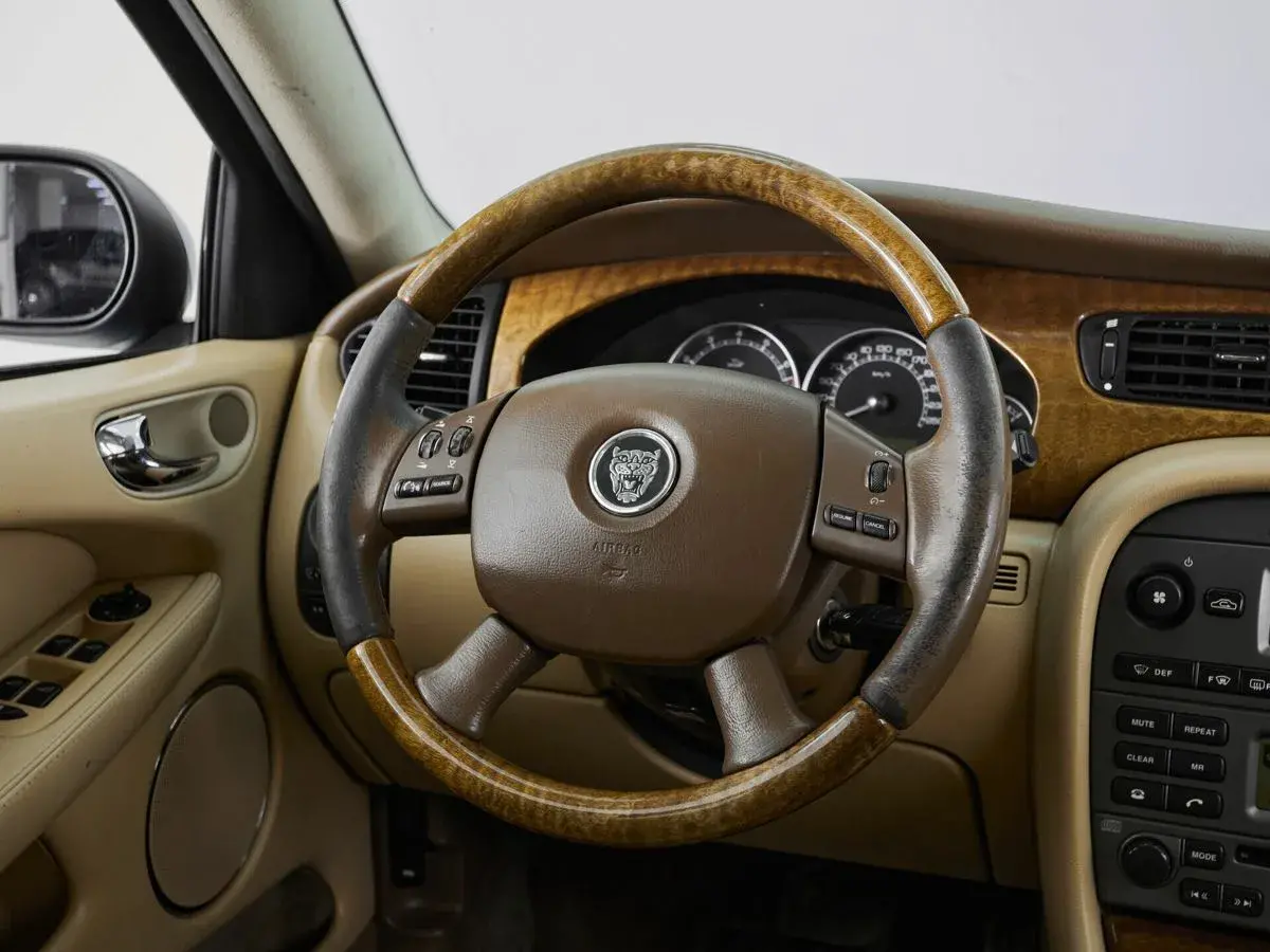Jaguar X-Type