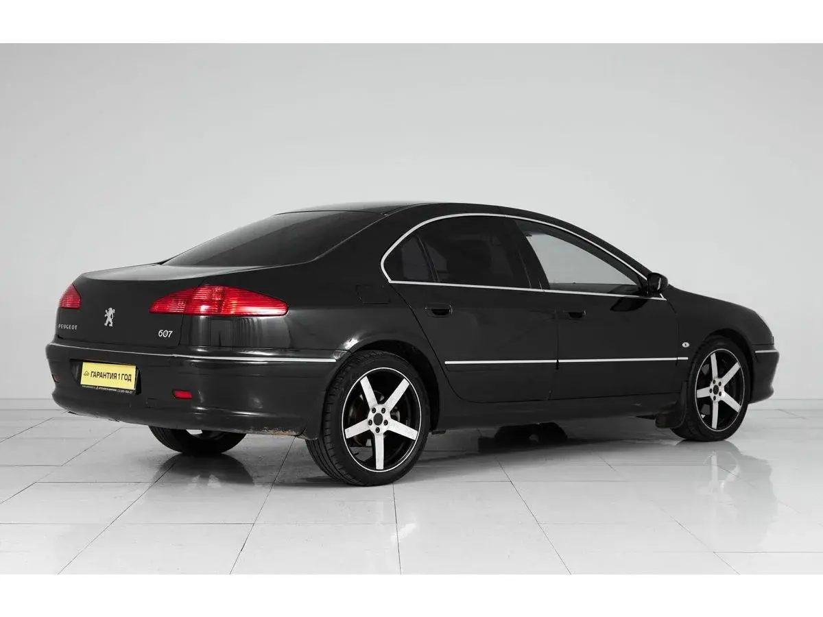 Peugeot 607