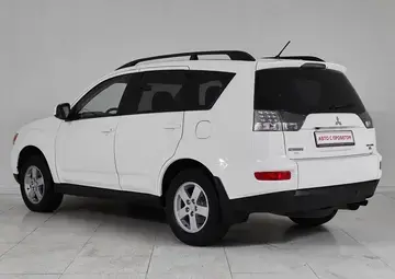 Mitsubishi Outlander Вид 4