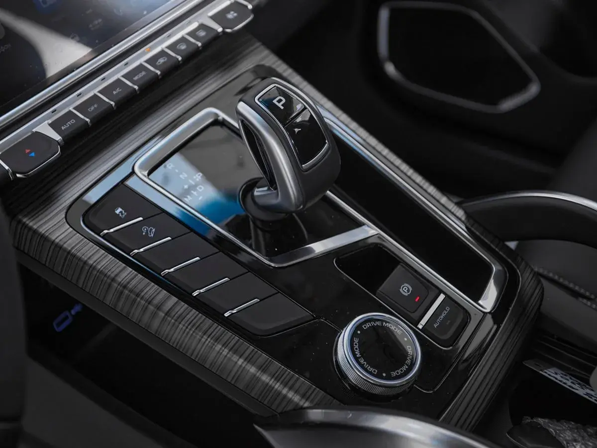 Geely Atlas Pro
