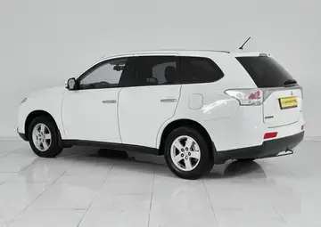 Mitsubishi Outlander Вид 4