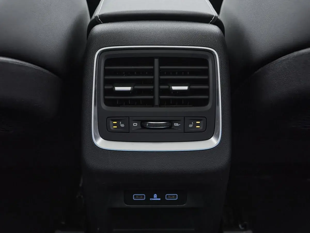 Geely Atlas Pro