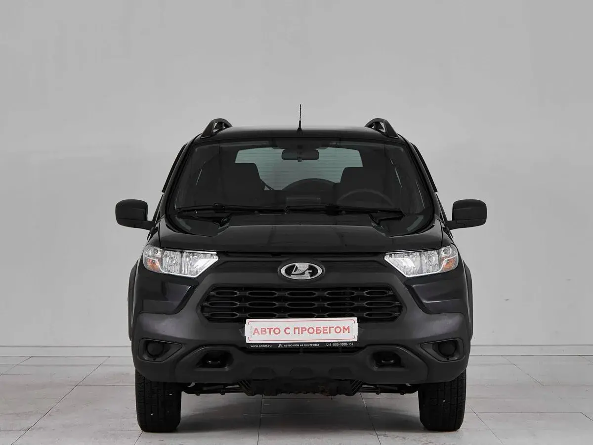 Lada Niva Travel