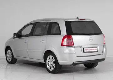 Opel Zafira Вид 4