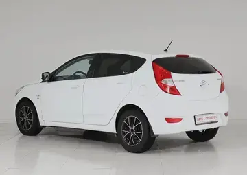Hyundai Solaris Вид 4
