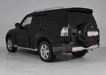 Mitsubishi Pajero Вид 4