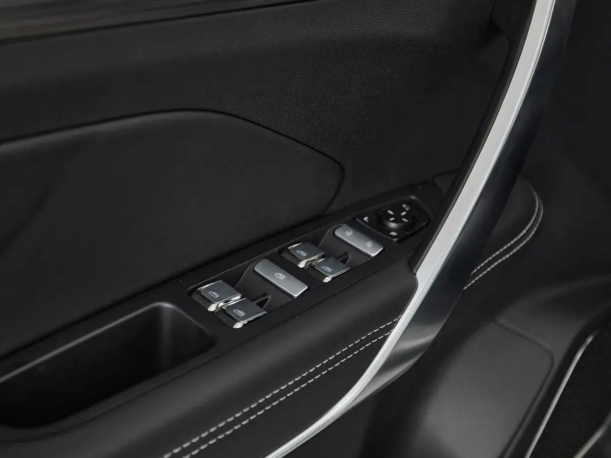 Geely Atlas Pro