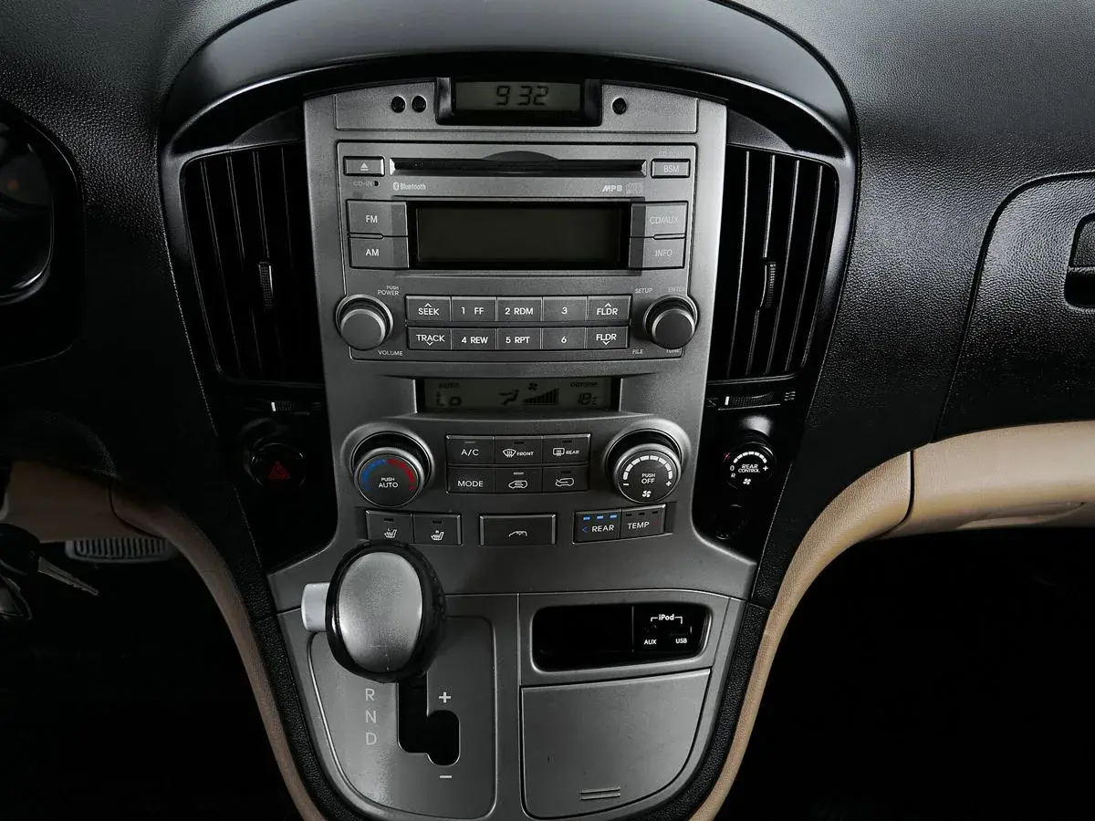 Hyundai Grand Starex