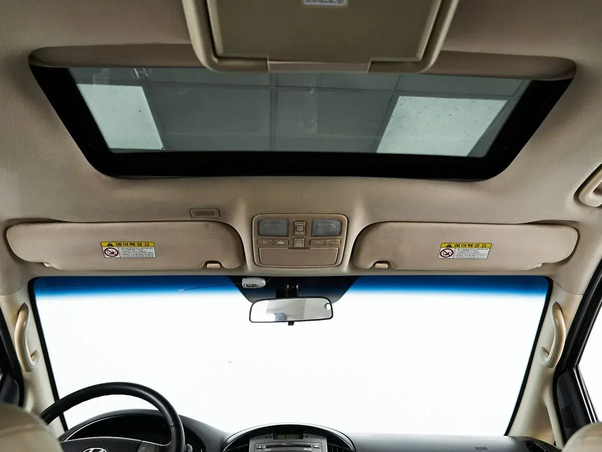 Hyundai Grand Starex