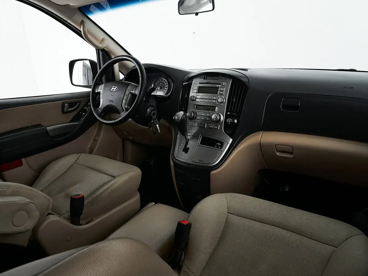Hyundai Grand Starex