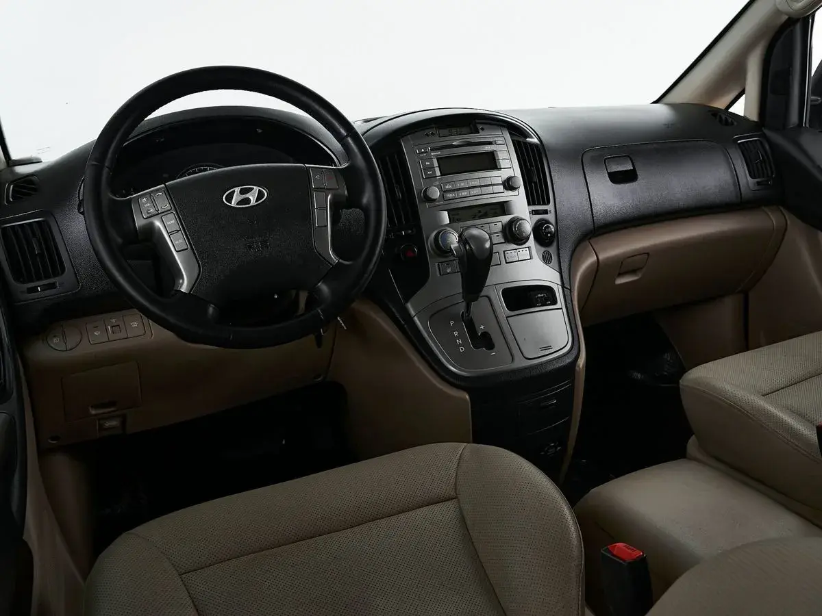 Hyundai Grand Starex