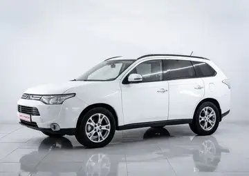 Mitsubishi Outlander Вид 1