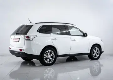 Mitsubishi Outlander Вид 4