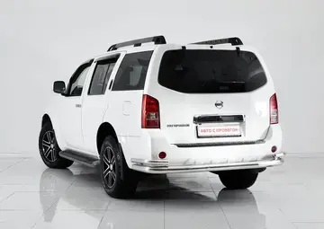 Nissan Pathfinder Вид 5