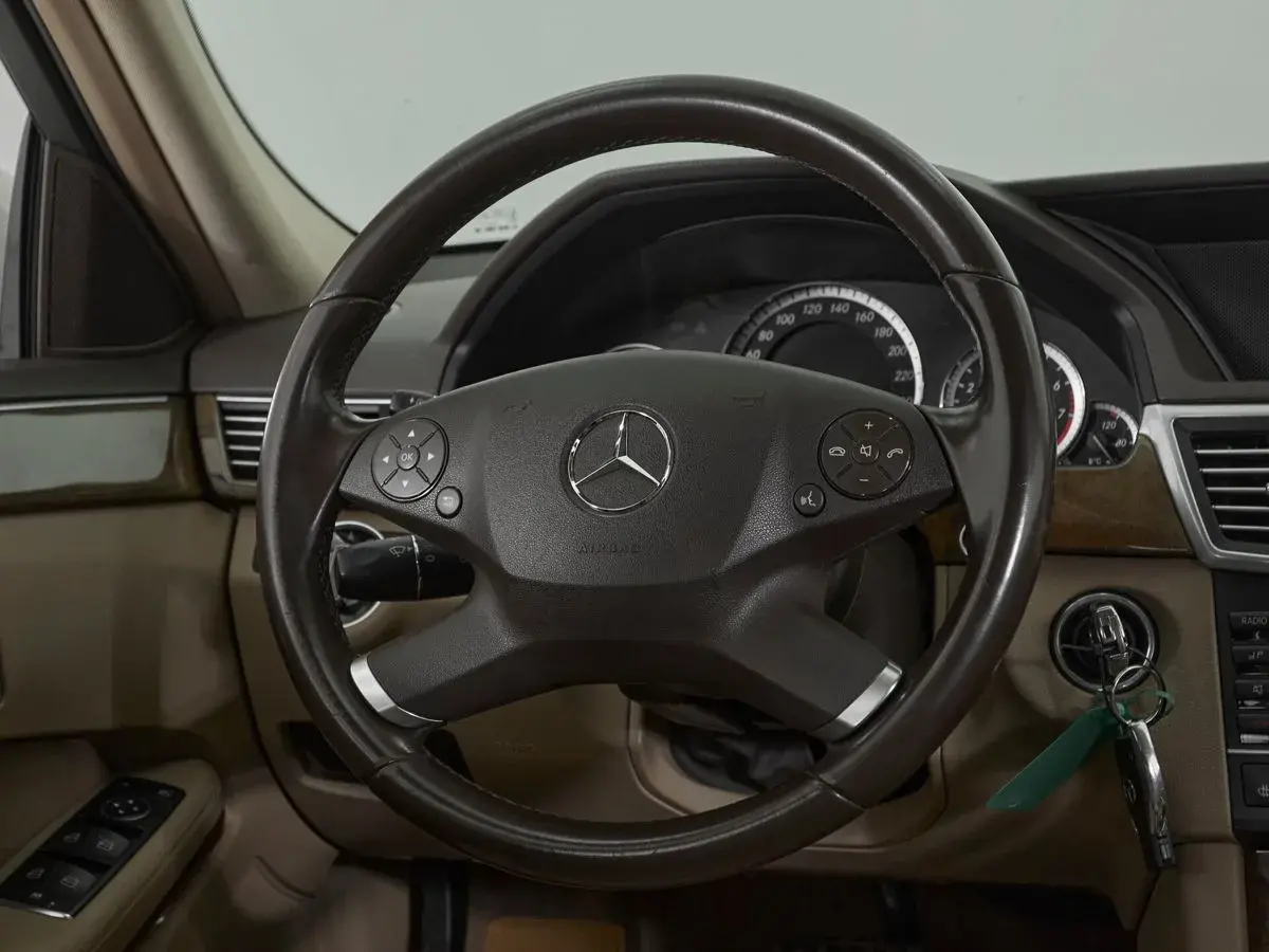 Mercedes benz E-Класс