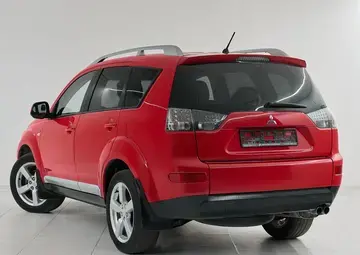Mitsubishi Outlander Вид 4