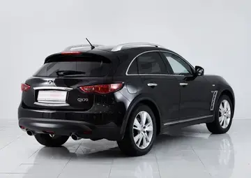 Infiniti QX70 Вид 5
