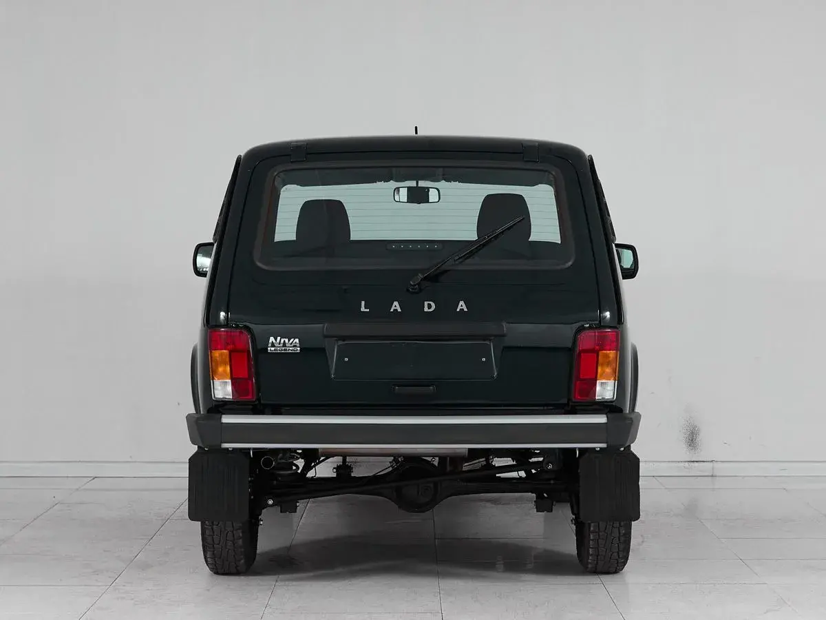 Lada Niva Travel