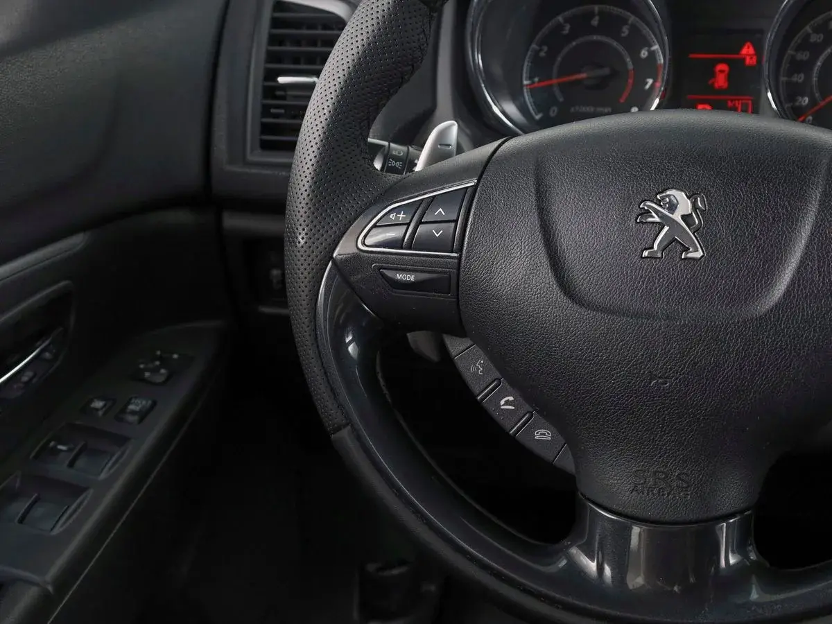 Peugeot 4008