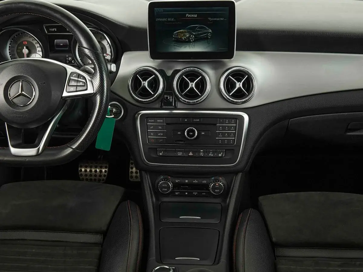 Mercedes benz CLA