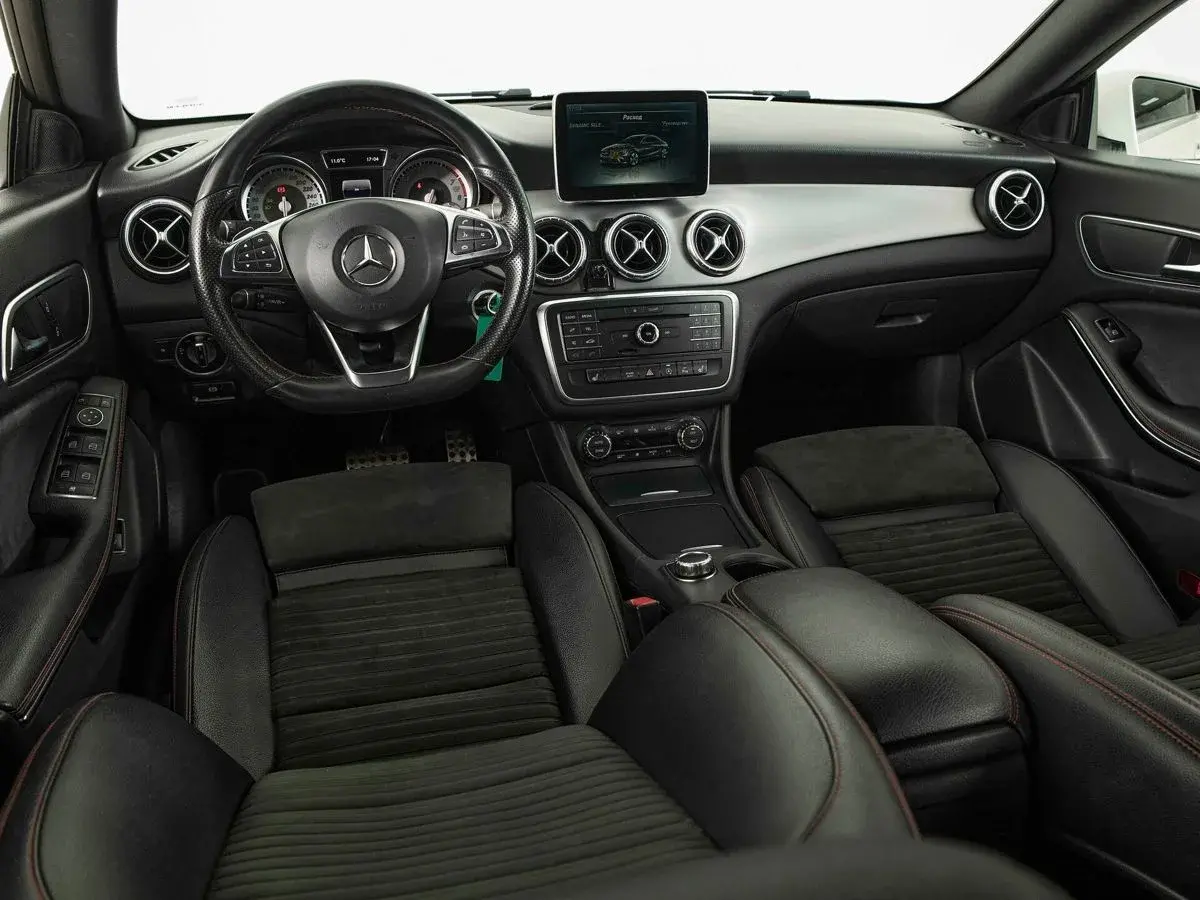 Mercedes benz CLA