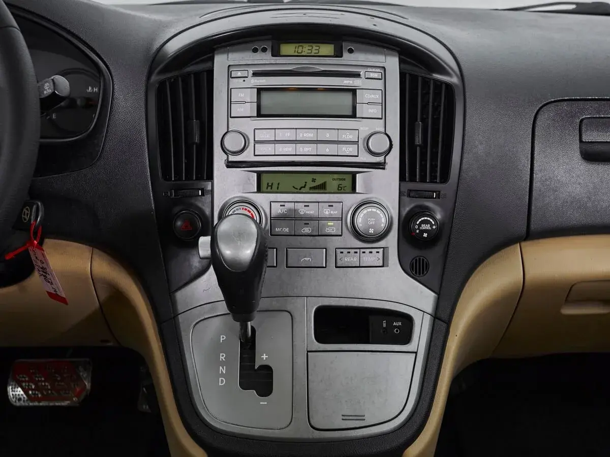 Hyundai Grand Starex