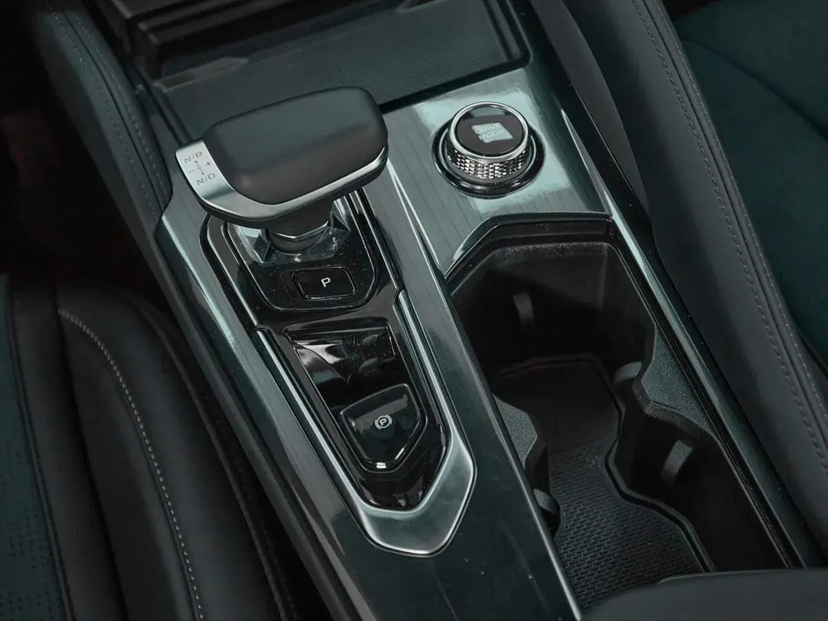 Geely Monjaro