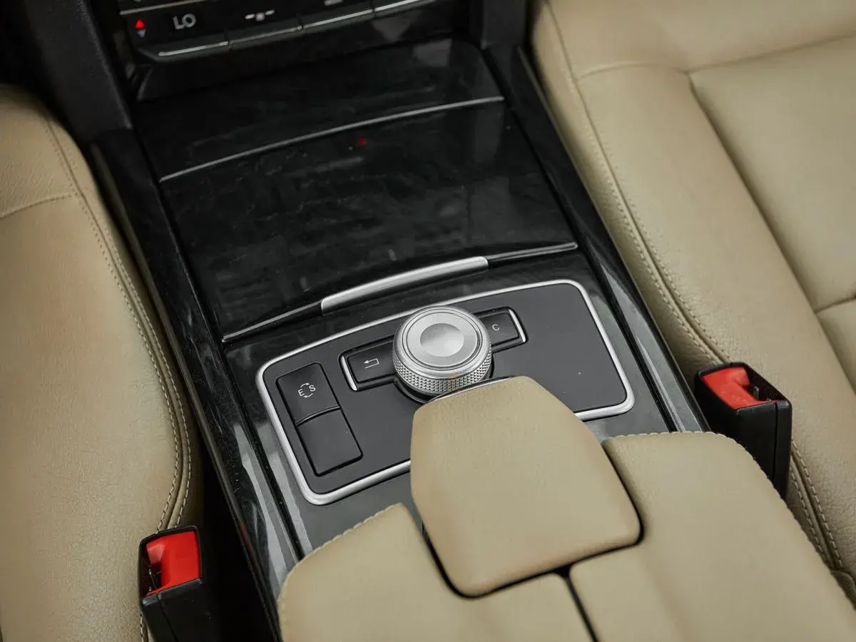 Mercedes benz E-Класс