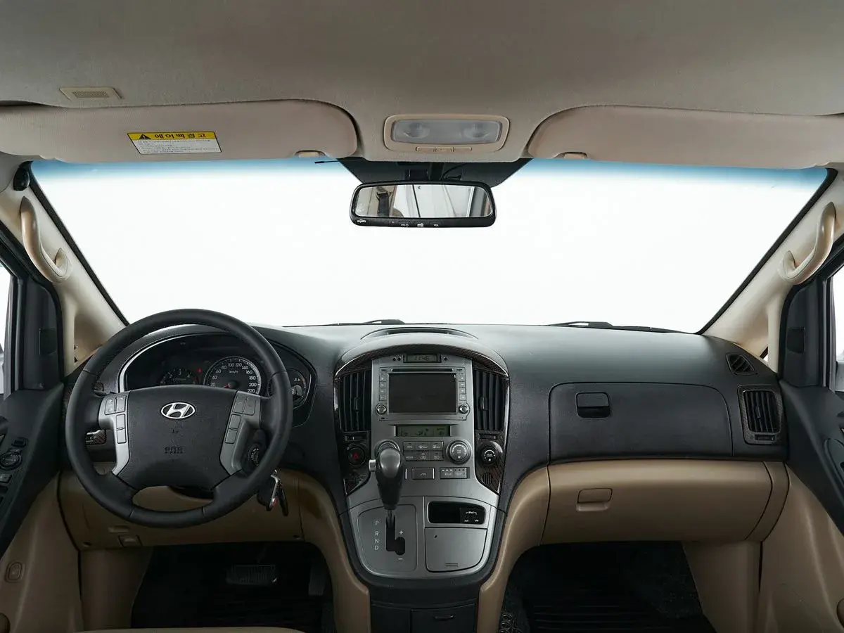 Hyundai Grand Starex
