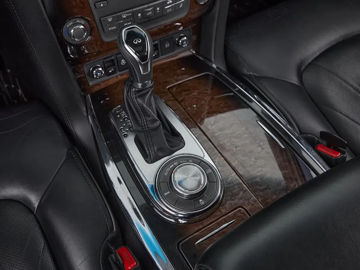 Infiniti QX56