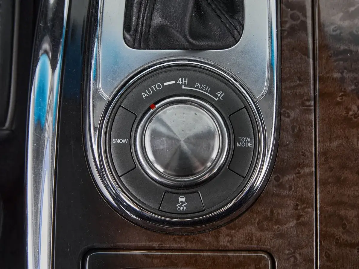 Infiniti QX56
